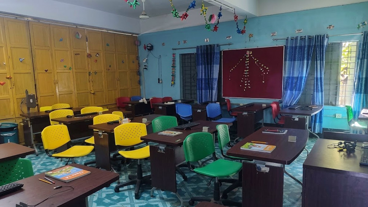 পাবনায় স্কুলের কম্পিউটার ল্যাব থেকে ১৭টি ল্যাপটপ চুরি
