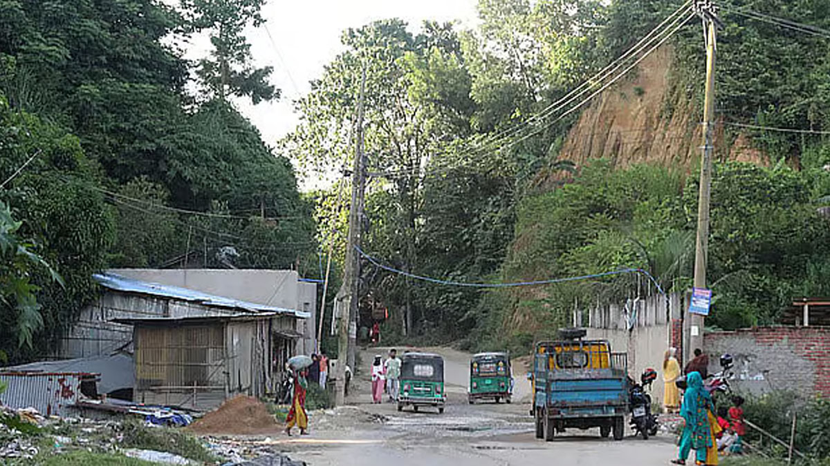 জঙ্গল সলিমপুরে র‍্যাবের ক্যাম্পে ‘ইয়াসিন বাহিনীর গুলি’