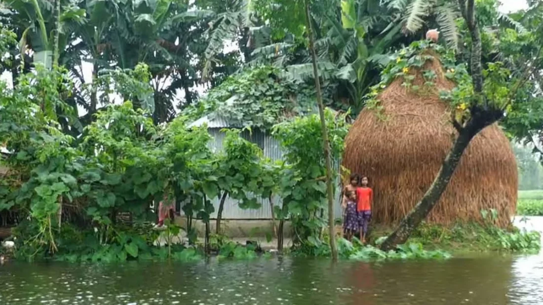 বরাদ্দকৃত ৩০ মেট্রিক টন চাল, একমুঠোও জোটেনি বন্যার্তদের ভাগ্যে