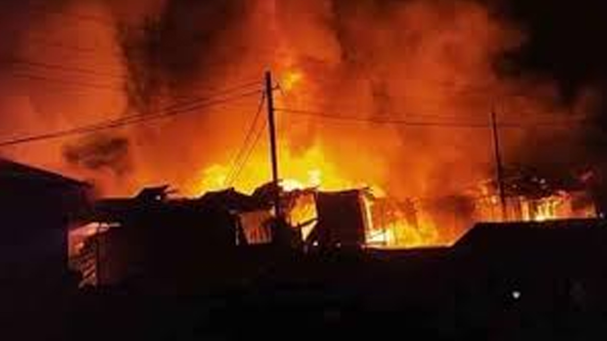 চট্টগ্রামে মাছ প্রক্রিয়াজাতকরণ কারখানায় ভয়াবহ আগুন