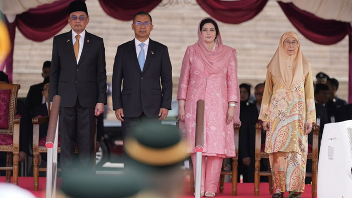 আমি ও আমার স্ত্রী মালয়েশিয়ার আতিথেয়তার জন্য কৃতজ্ঞ: প্রধানমন্ত্রী
