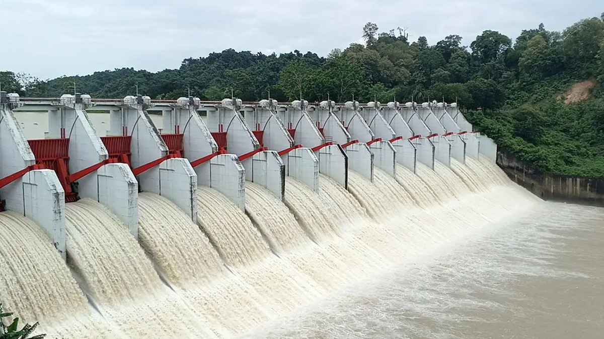 কাপ্তাই হ্রদের পানি বিপৎসীমার কাছাকাছি, রাতে খুলছে ১৬ জলকপাট
