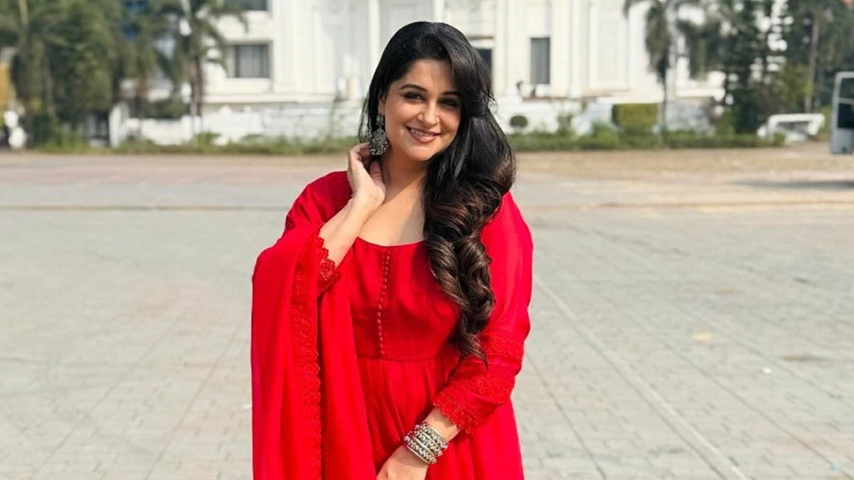 ফের অসুস্থ হয়ে হাসপাতালে দীপিকা