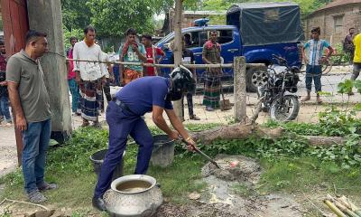 চুয়াডাঙ্গায় ‘জয় বাংলা’ লেখা বোমাসদৃশ বস্তু উদ্ধার