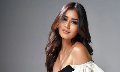 টাকা ধার চাইতে গেলে অভিনেত্রীকে মাসে পাঁচবার যৌন সম্পর্কের প্রস্তাব