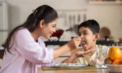 চিনি কমিয়ে দেয় সন্তানের শেখার ক্ষমতা