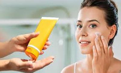 ত্বকের সুরক্ষায় সানস্ক্রিন: কেন প্রতিদিন ব্যবহার জরুরি!