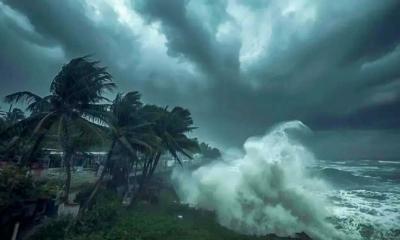 দুপুরের মধ্যে ১৪ জেলায় ঝড়-বৃষ্টির শঙ্কা, নদীবন্দরে সতর্ক সংকেত