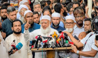 ধ্বংস করা স্বাস্থ্যকেন্দ্রে ৫০ লাখ টাকা দেওয়ার ঘোষণা জামায়াতের