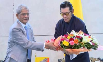 ঢাকায় ভুটানের রাজার যাত্রাবিরতি, সৌজন্য সাক্ষাৎ করলেন রাষ্ট্রপতি