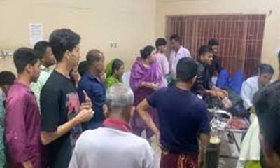 সাবেক স্বামীর ছোঁড়া এসিডে ঝলসে গেল নারীর মুখ
