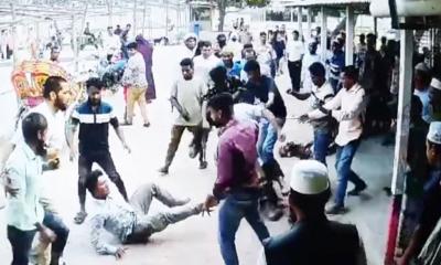 পাগলা মসজিদে সংবাদ সংগ্রহে গিয়ে হামলার শিকার ২ সাংবাদিক