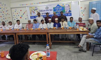 কুষ্টিয়ায় স্বেচ্ছাসেবক দলের দোয়া ও ইফতার