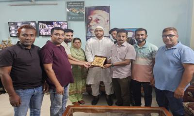 সাংবাদিক রানাকে বিএনএইচআরএ‍‍`র সম্মাননা স্মারক প্রদান