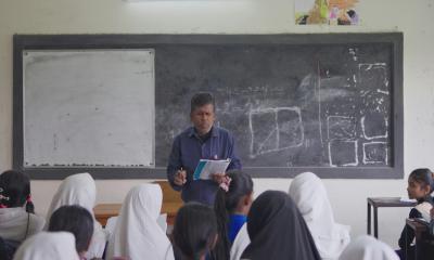 যে কারণে বেসরকারি স্কুলে অবসরপ্রাপ্ত শিক্ষক নিয়োগ দিচ্ছে সরকার