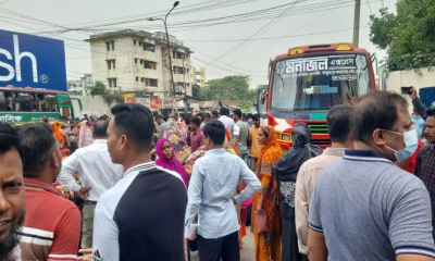 বেতন-ভাতার দাবিতে তেজগাঁওয়ে শ্রমিকদের সড়ক অবরোধ