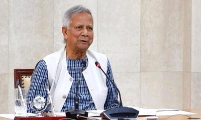 নিজেকে এক বছরের জন্য ‘ভিভিআইপি’ ঘোষণা করে গেছেন ইউনূস