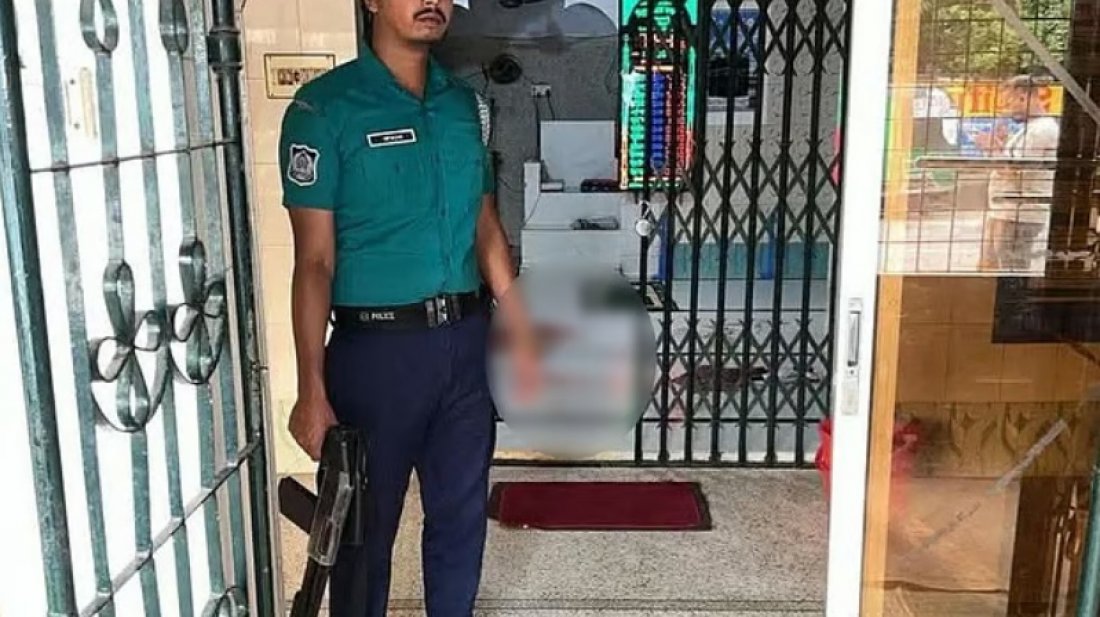 খুলনায় ফজরের নামাজের সময় অস্ত্র নিয়ে মসজিদে ঢুকে মুসল্লিদের গুলি